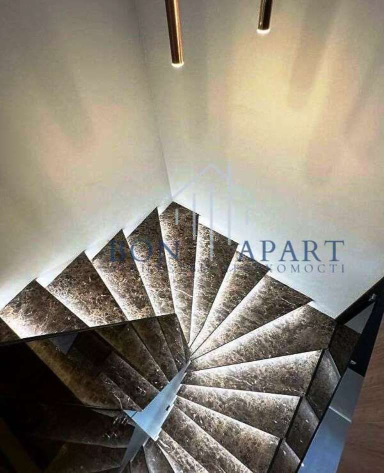 1840334864694664