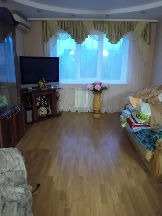 1842717115914665