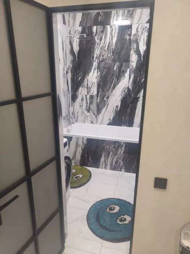 1835368698457667