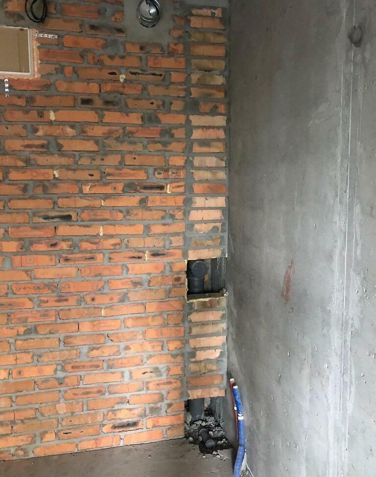 1835088216489668