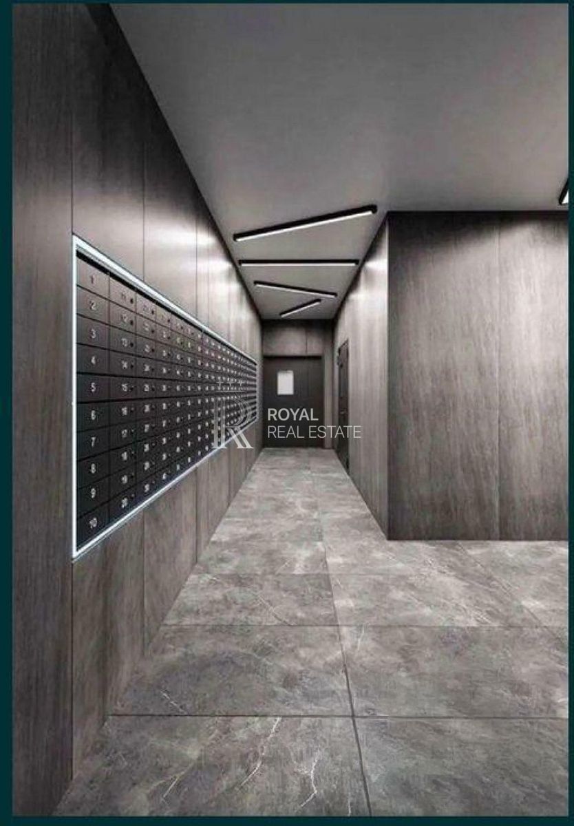 1836535742828067