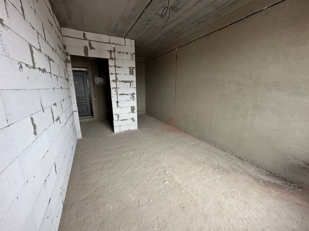 1833351303654670