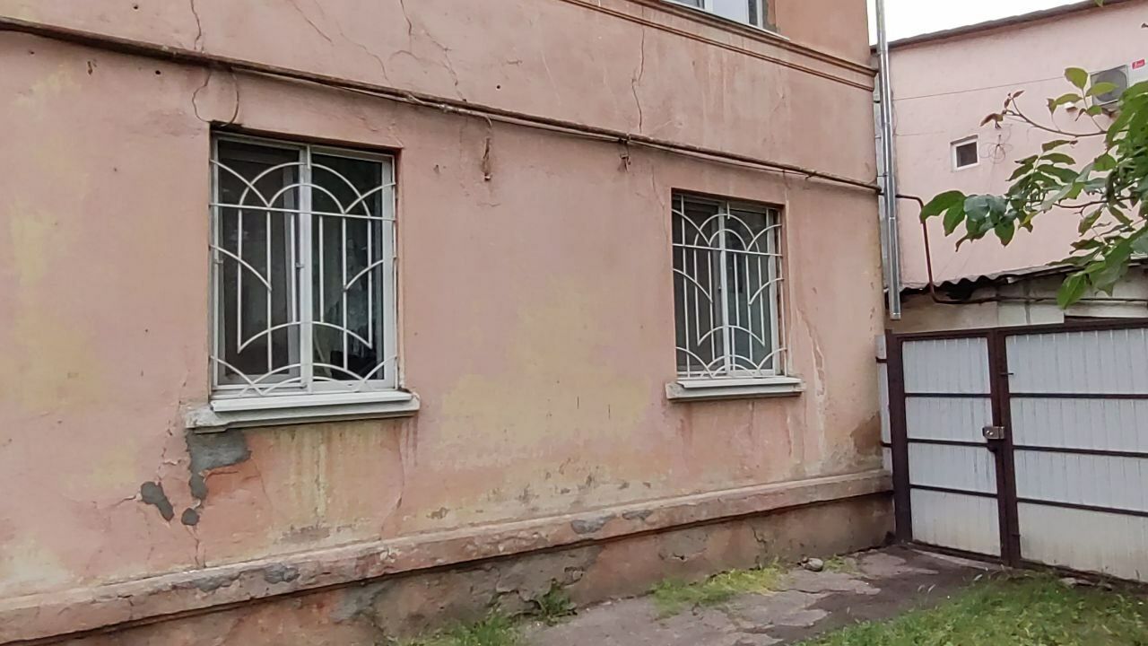 1800469347758671