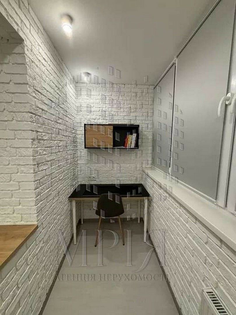 1837469695661671