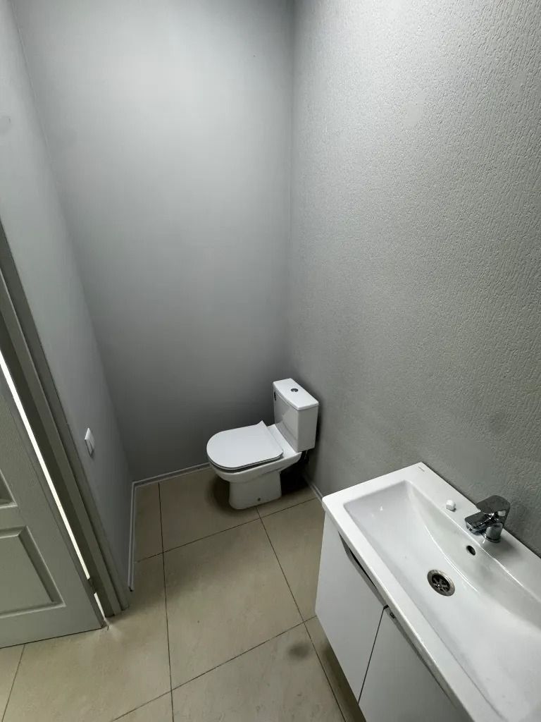 1837892399308671