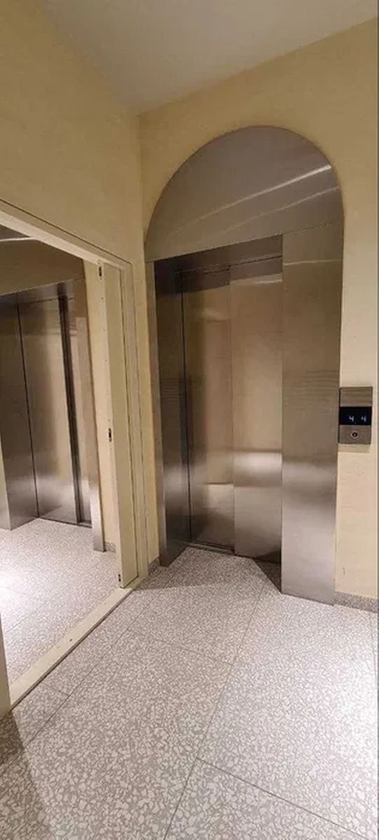 1831546773193672