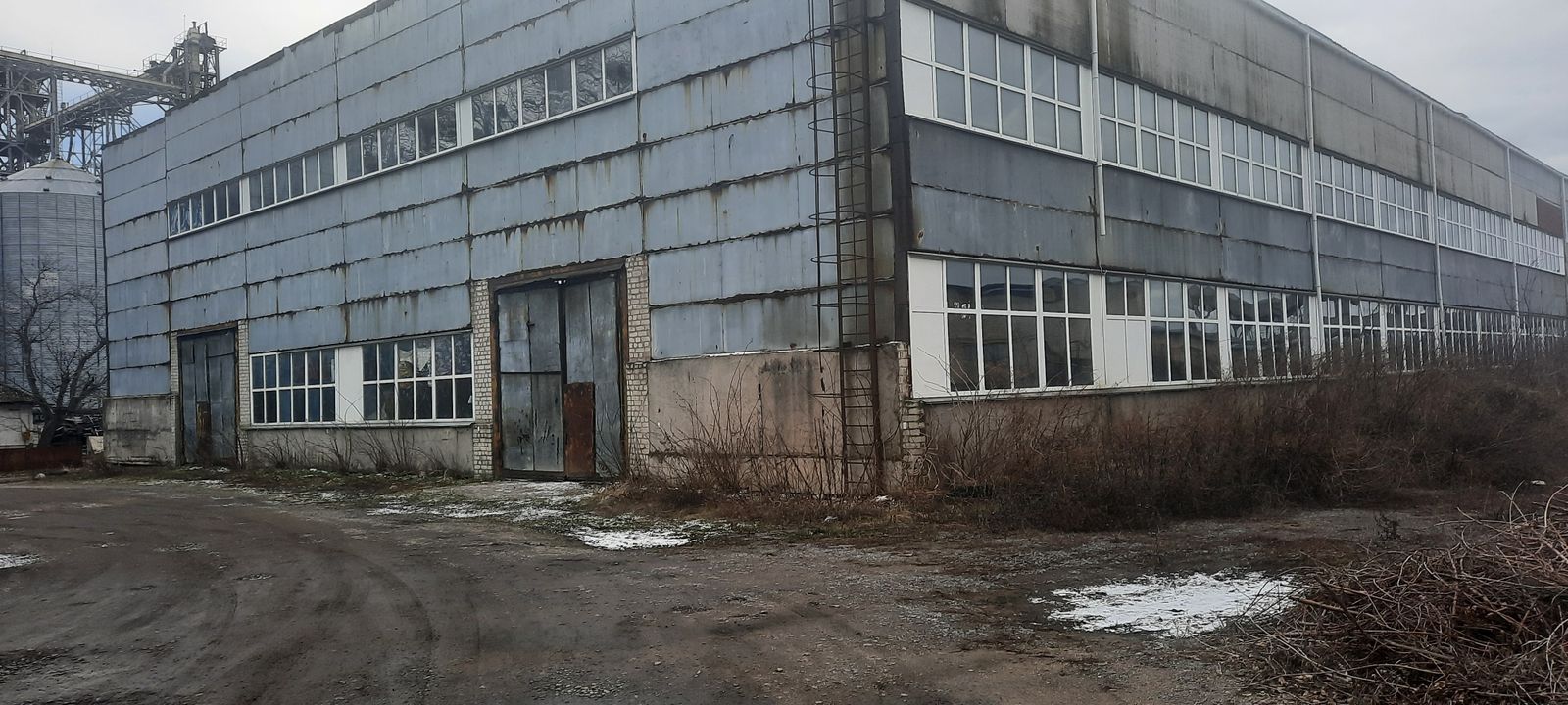 1831759033412672