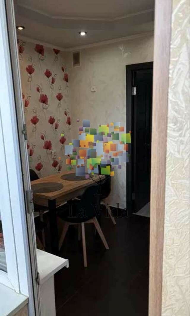 1832259396690672