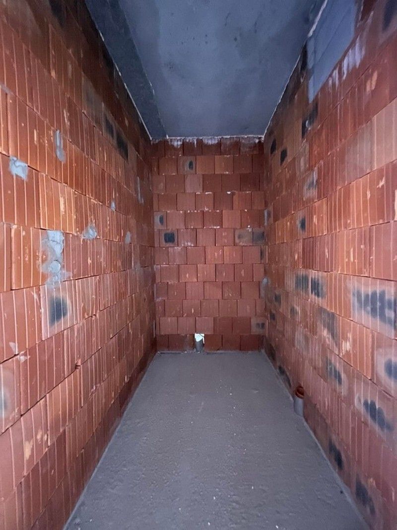 1839969131464672