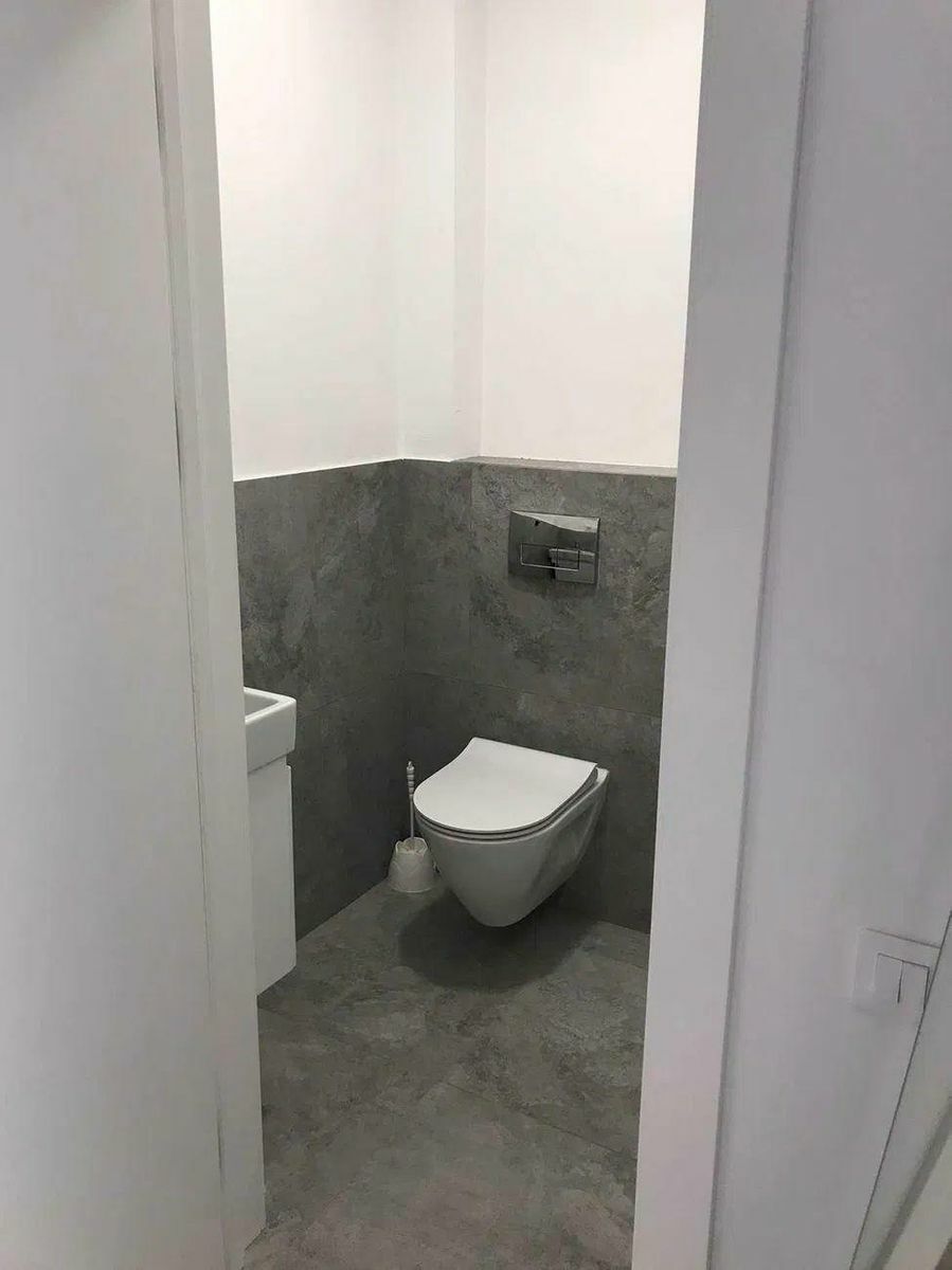 1832260782292673