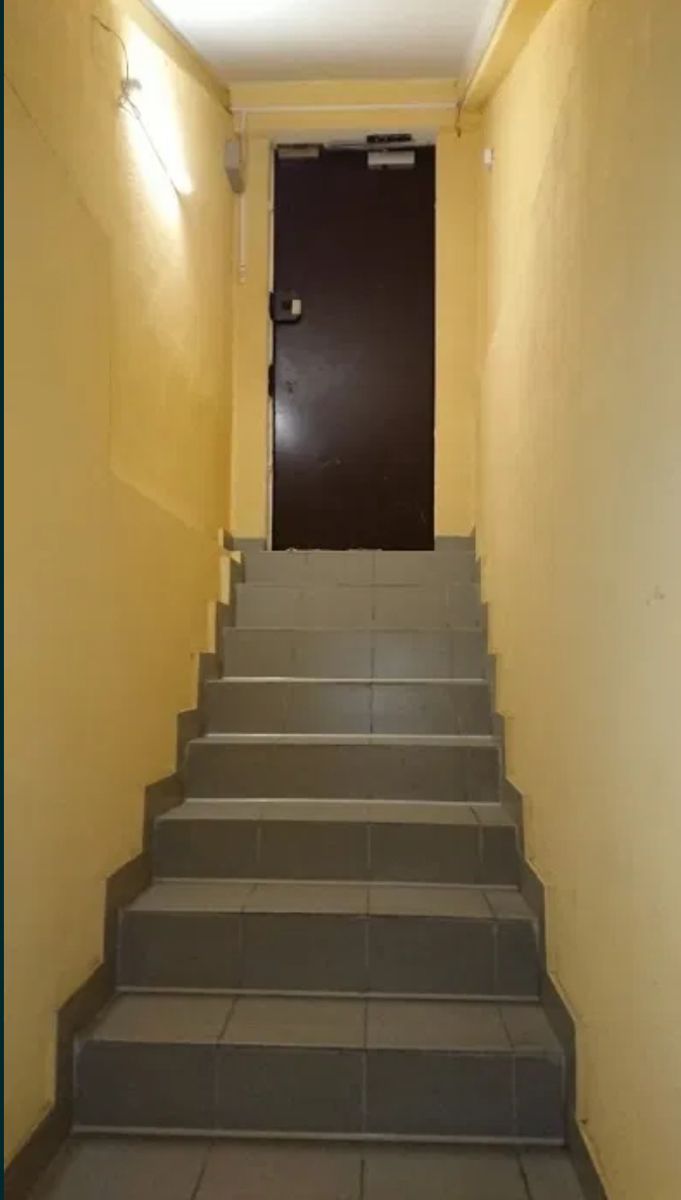 1832644811928674