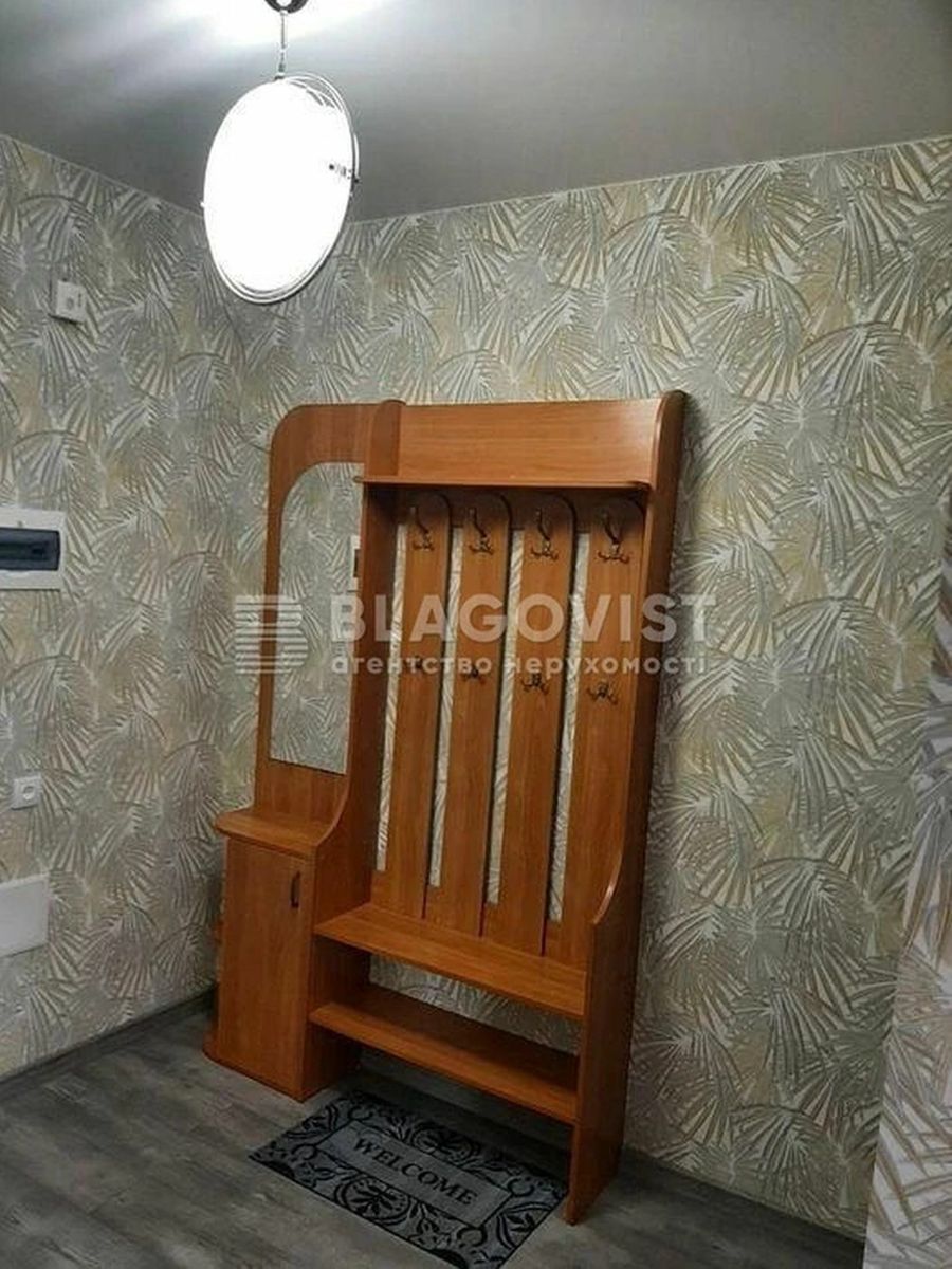 1834724333403675