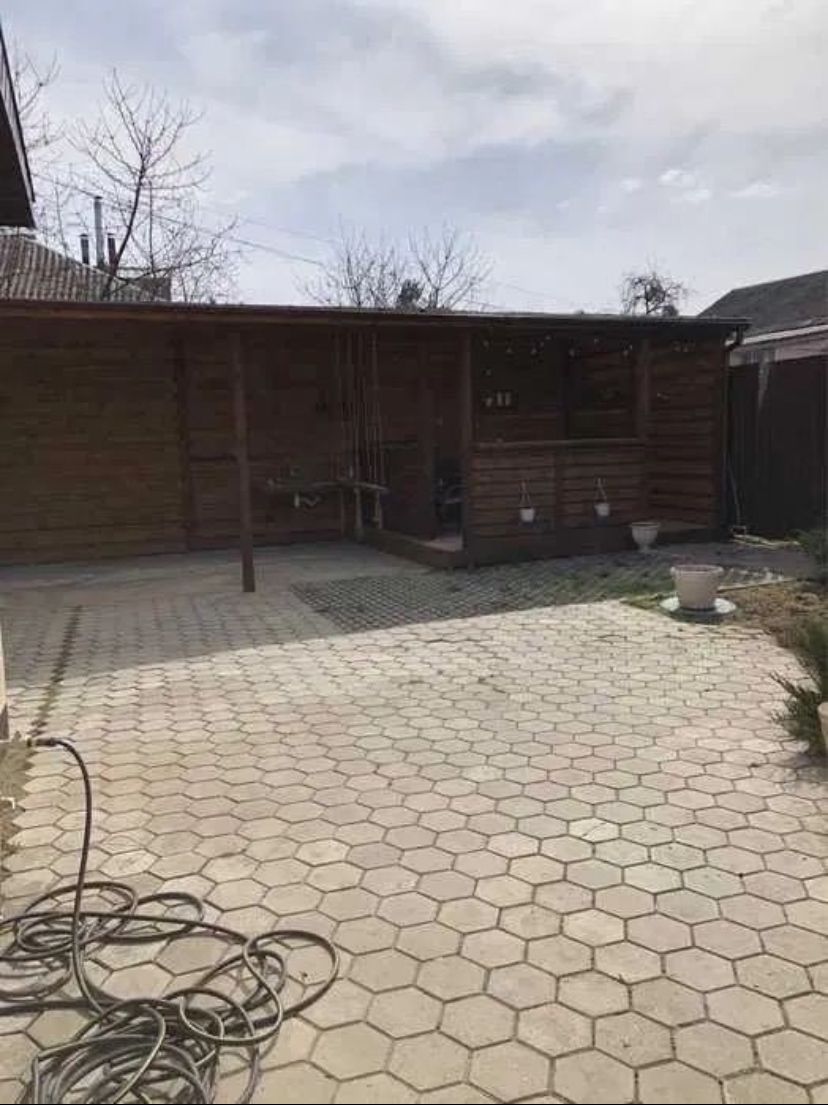 1837070024562675
