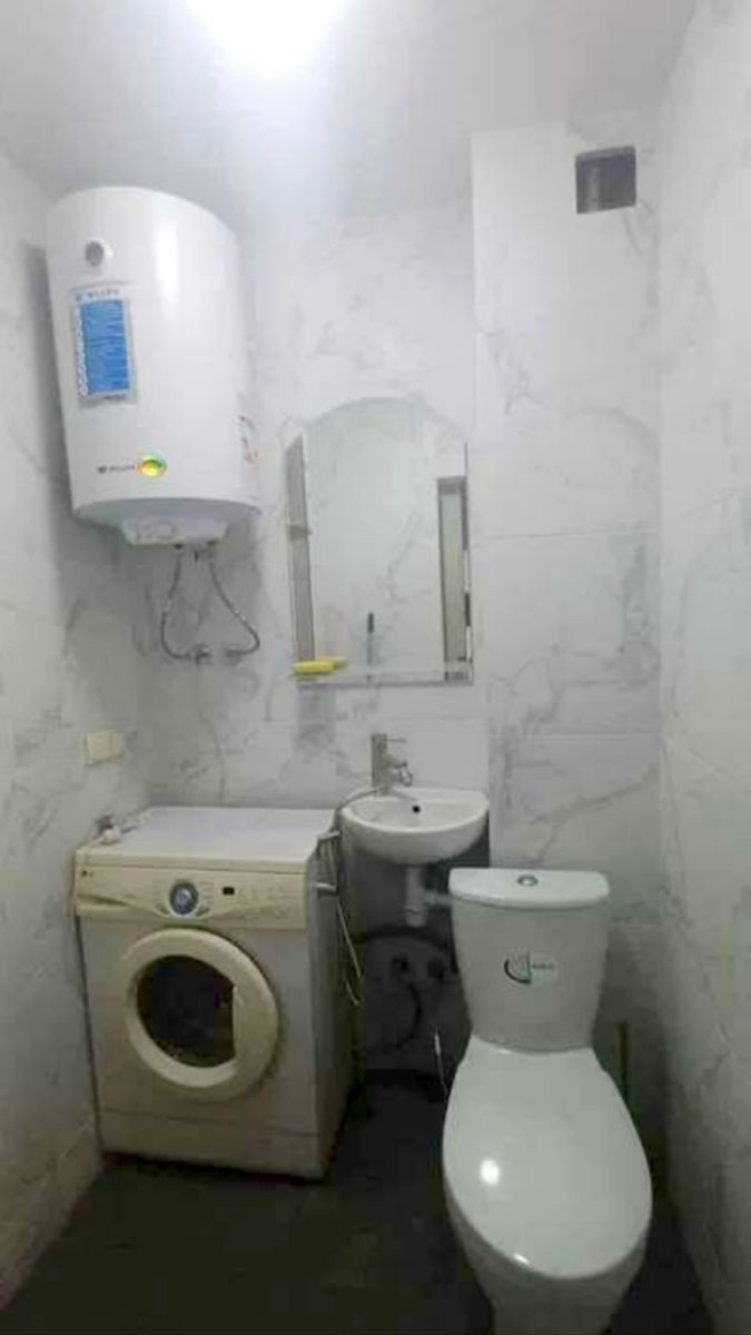 1832744561407677