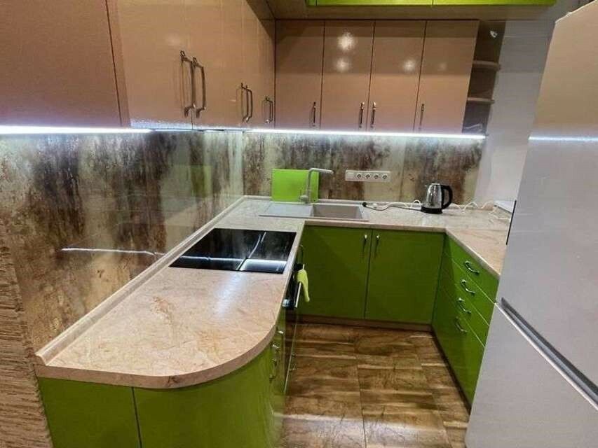 1834628635279677