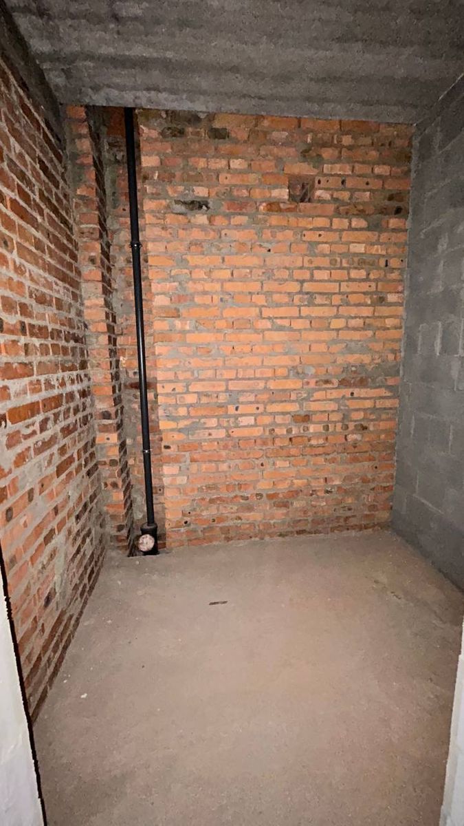 1839257642261677