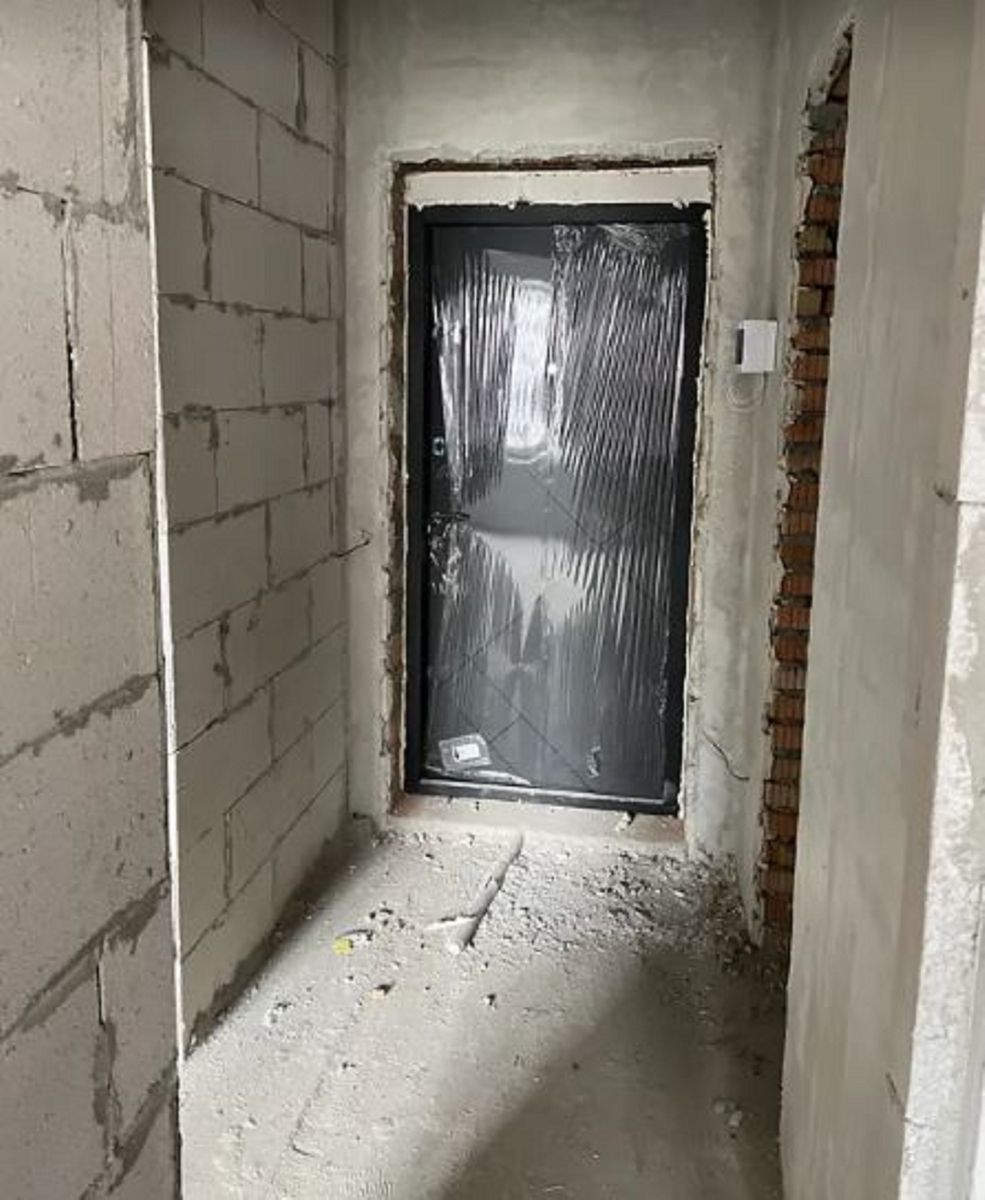 1829557456875679