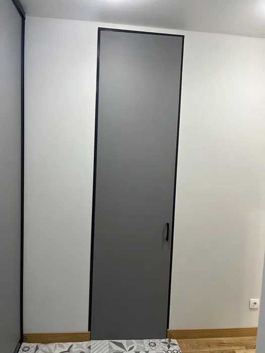 1835091165928679