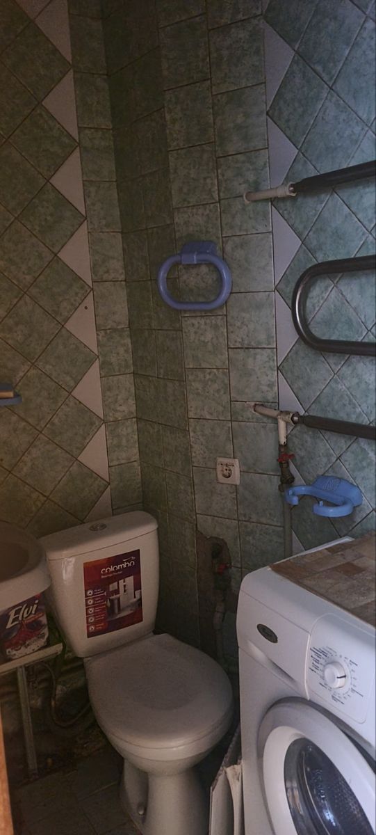 1837804983465068