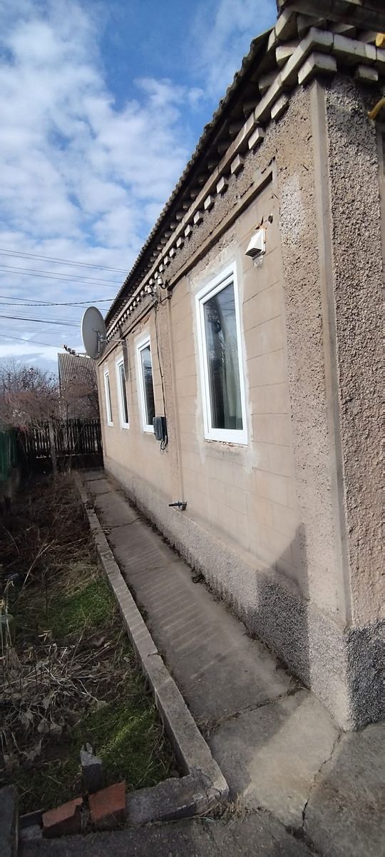 1837627063872680