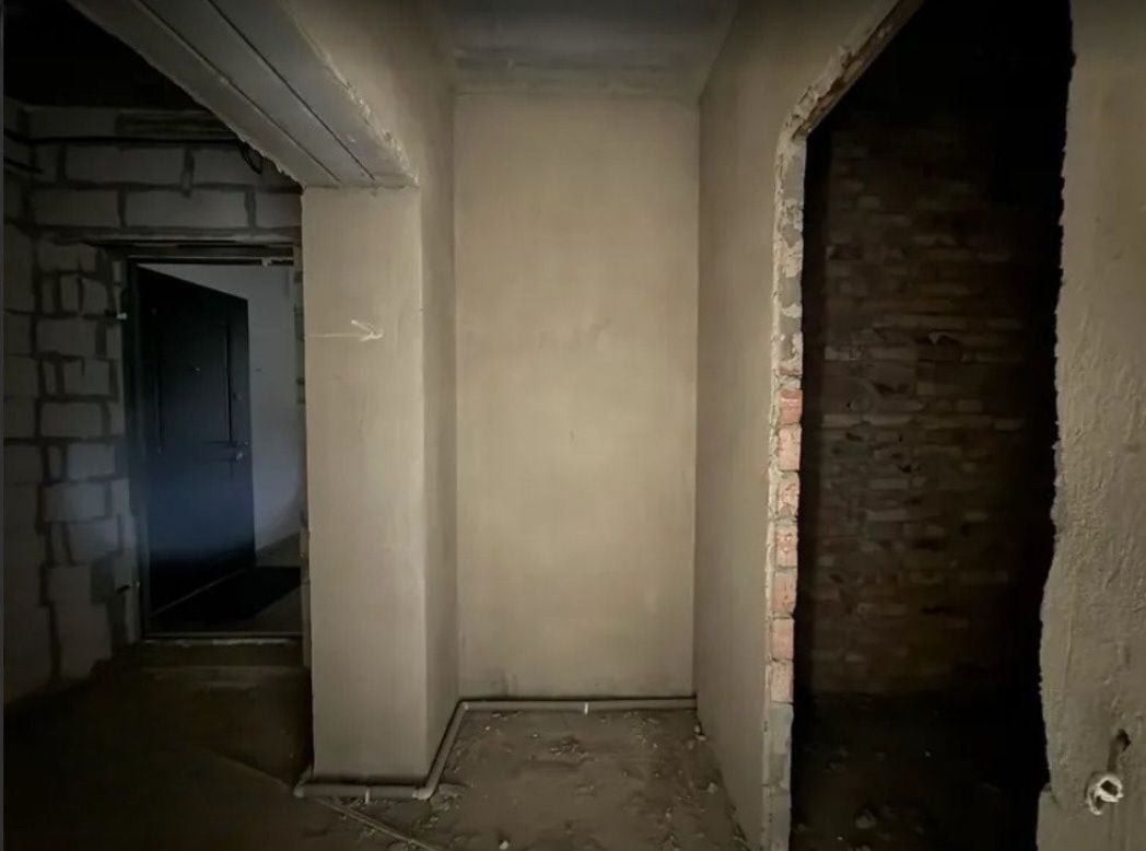 1839605543015683