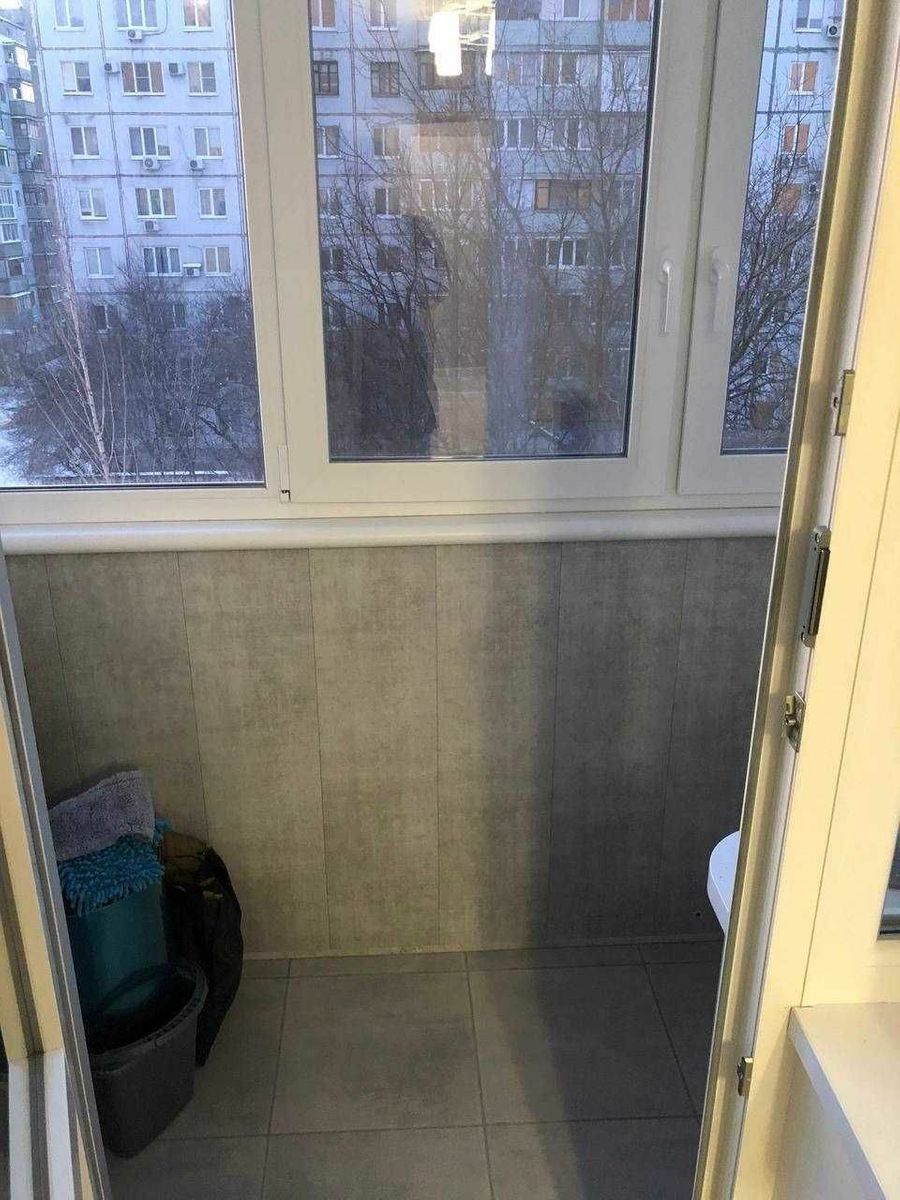 1832722093186684