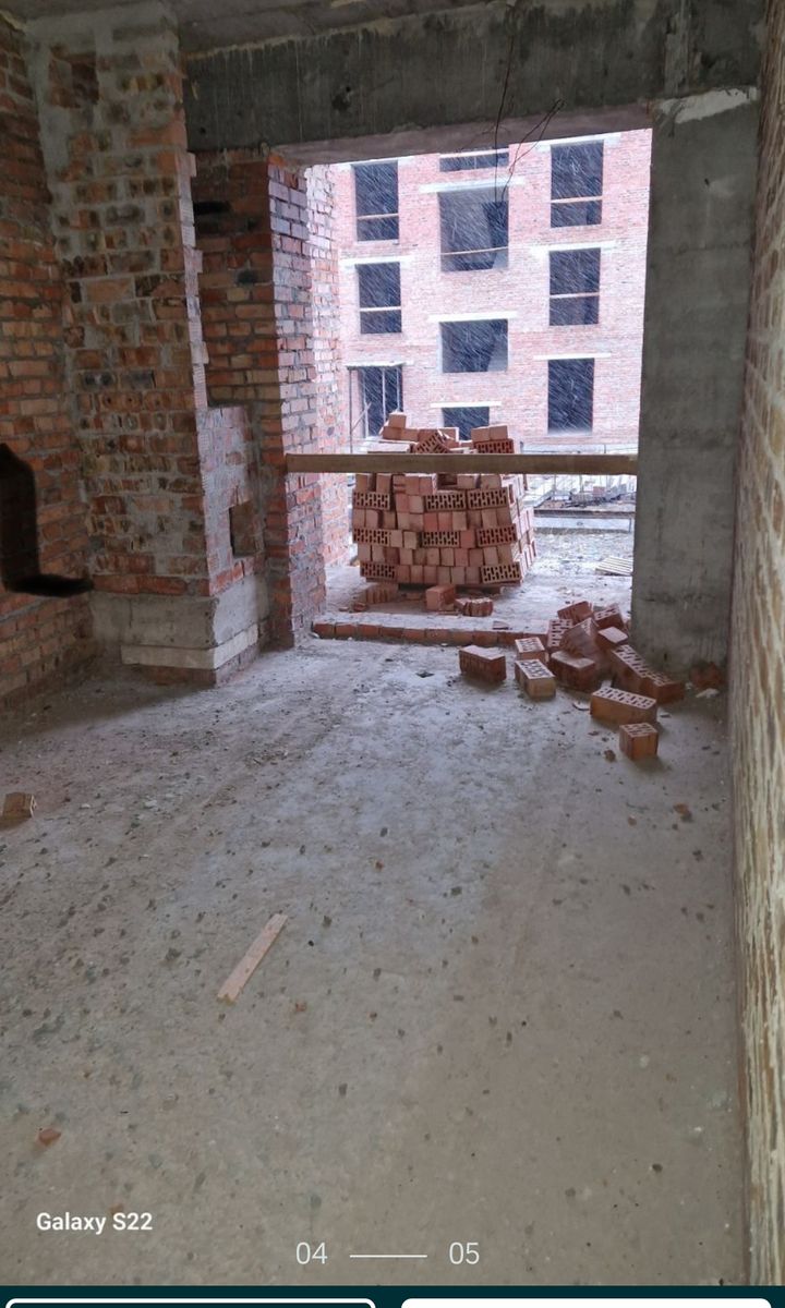 1835076969290684