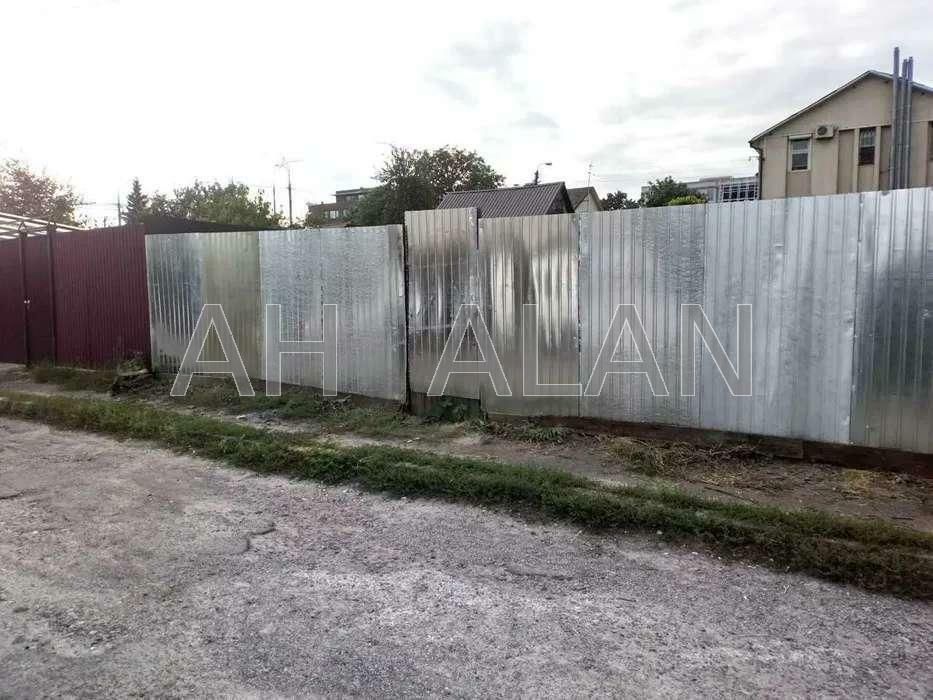 1835728911471686