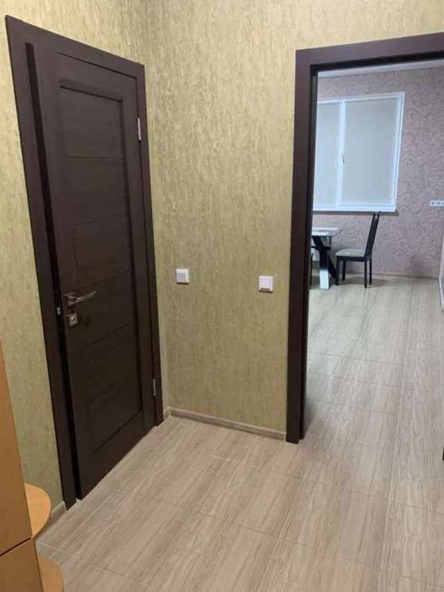 1833993657614687