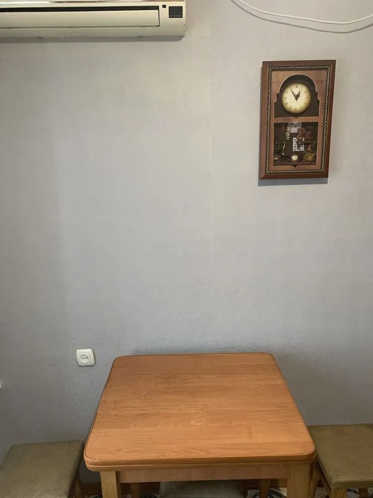 1837081873924687