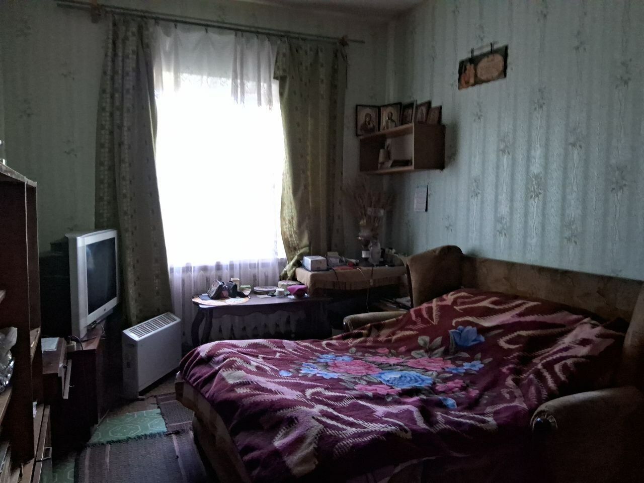 1833373975709688