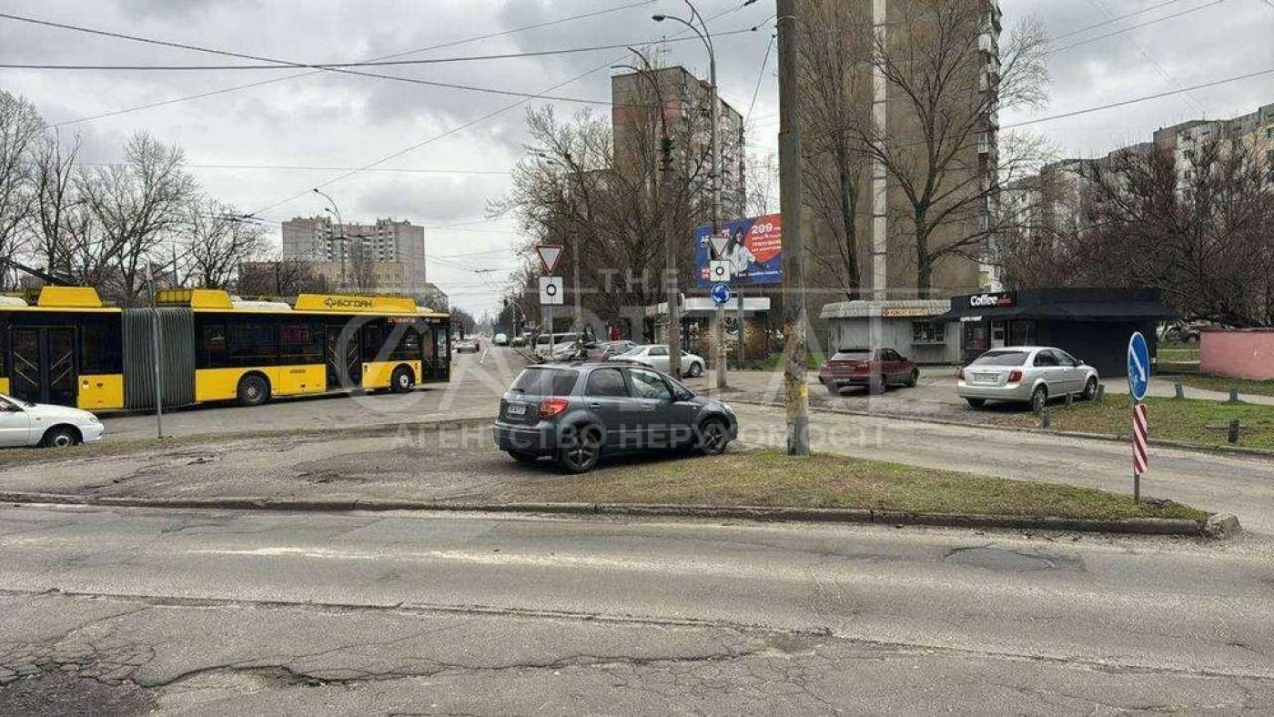 1838326400257069