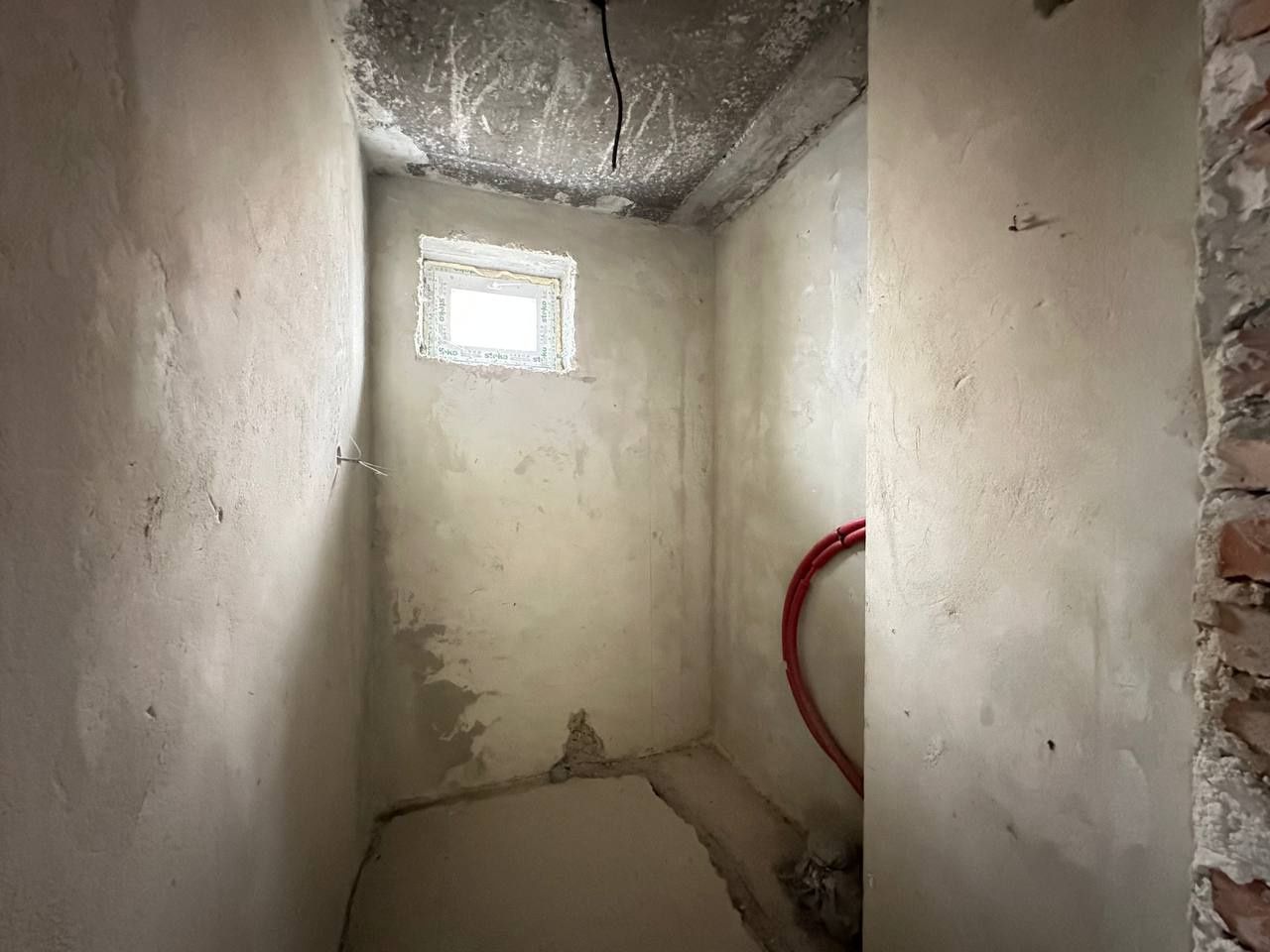 1835712162945690