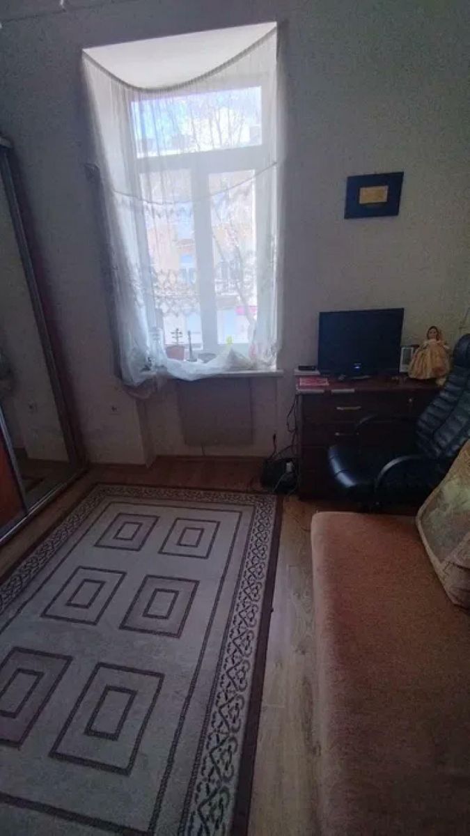 1831920717159692