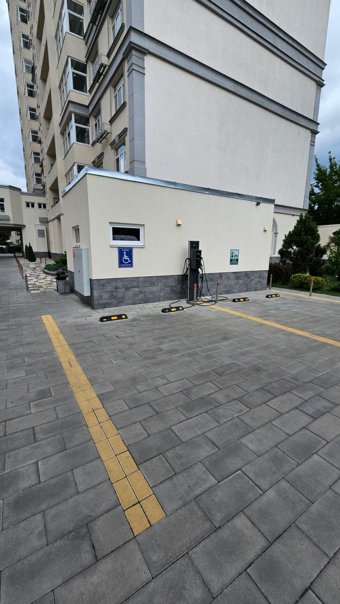 1835984912383693