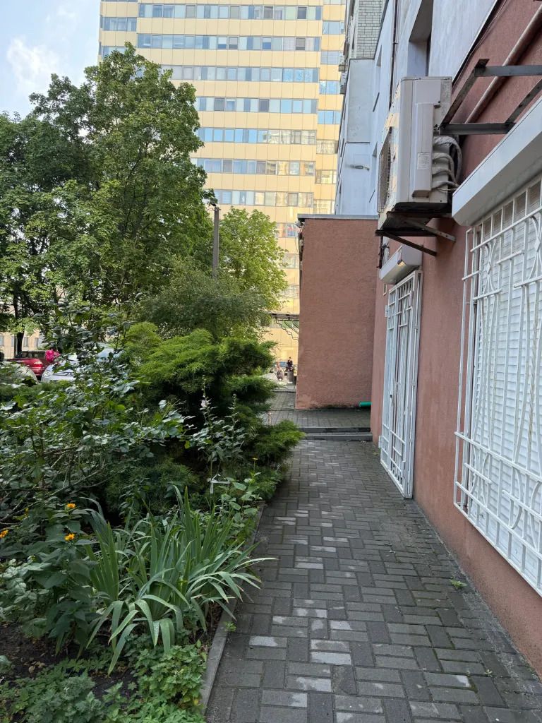 1836618370870693