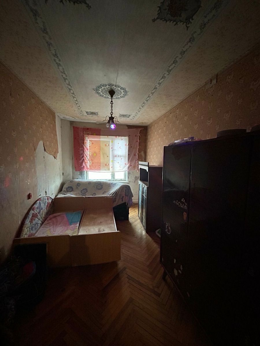 1835430990693694