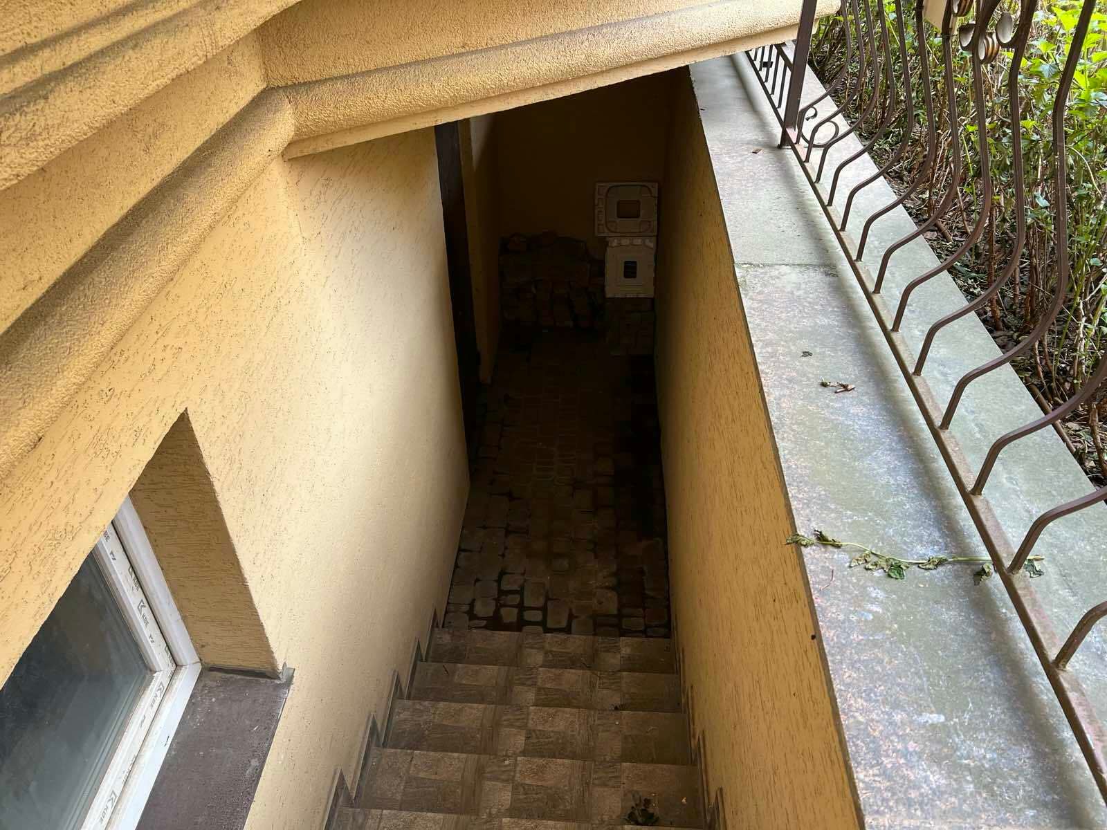 1835623565348695