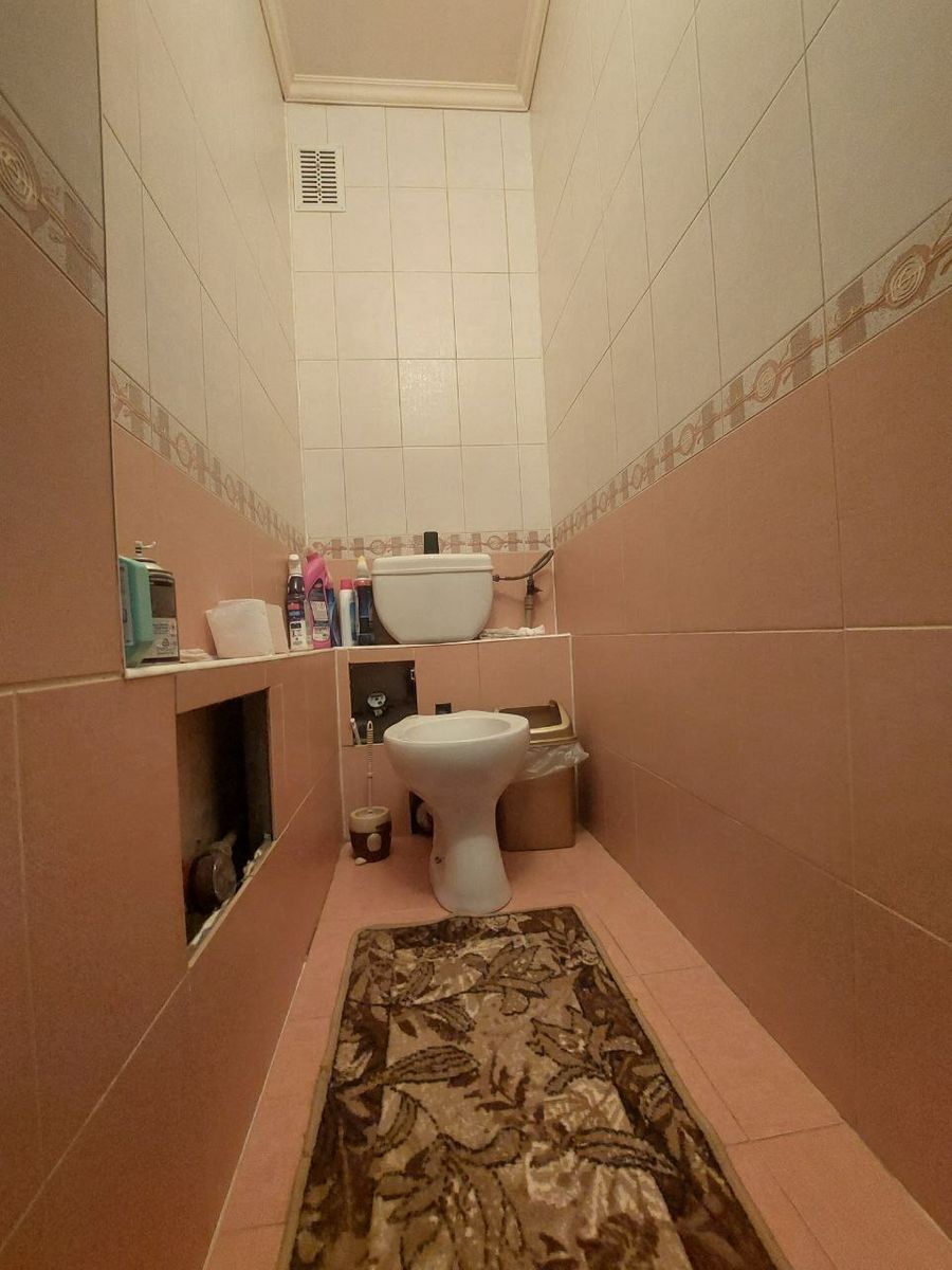 1835715351193696