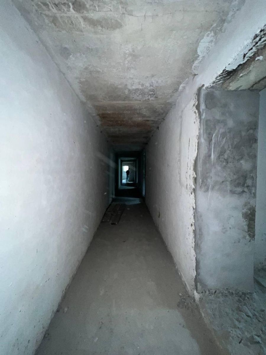 1839797974645699
