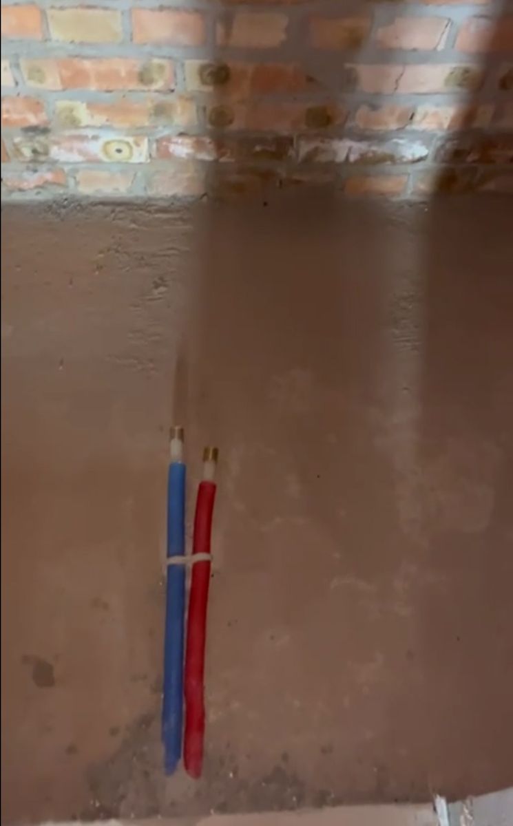1834840135570007