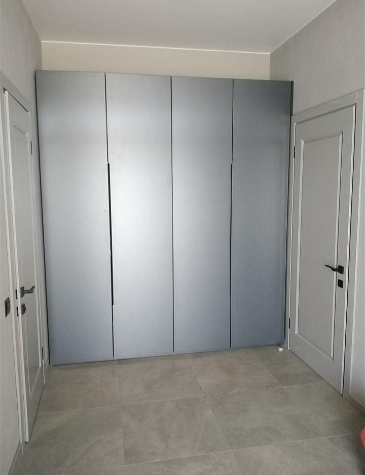 1816054416652070