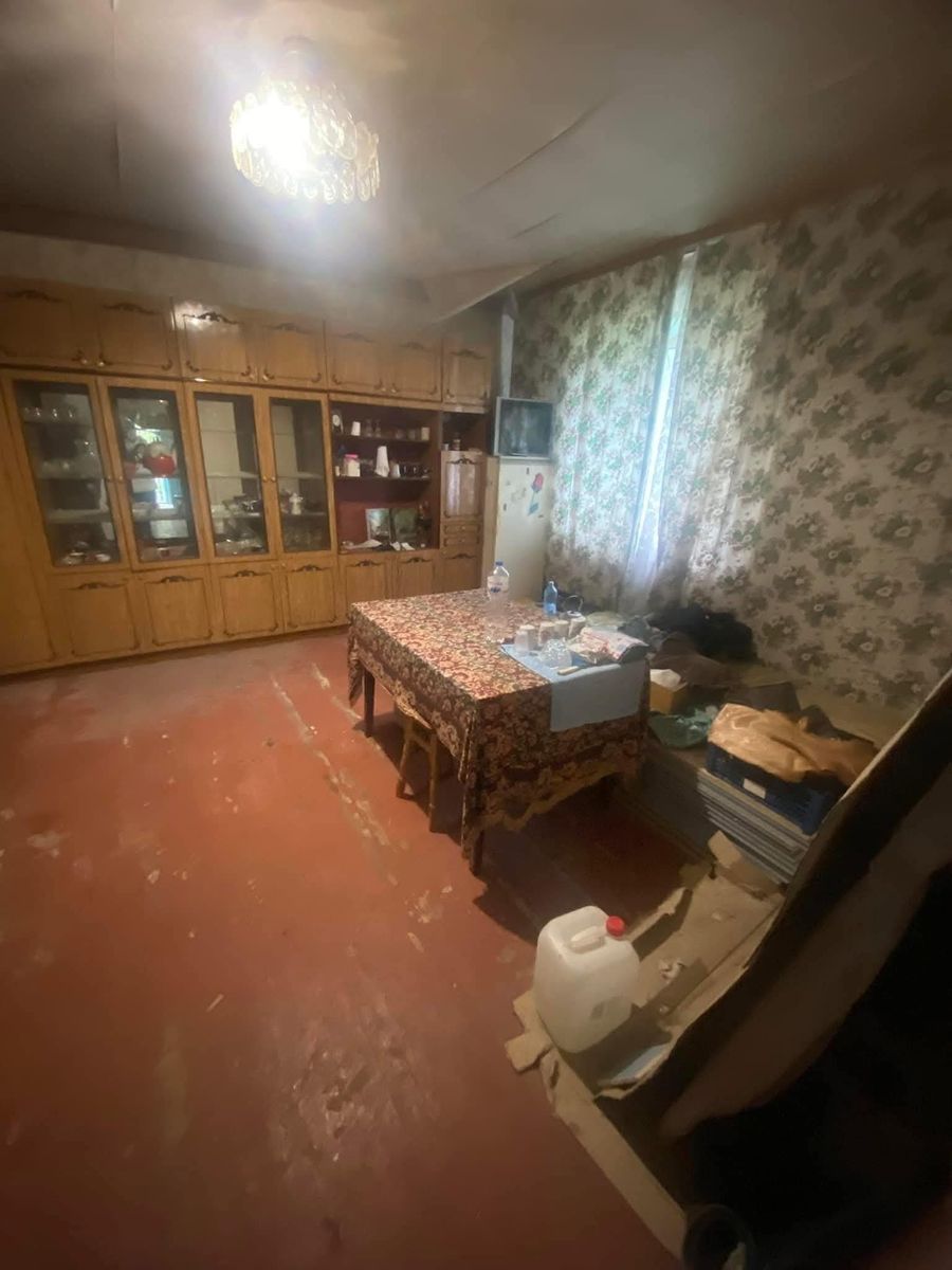 1834636117386070