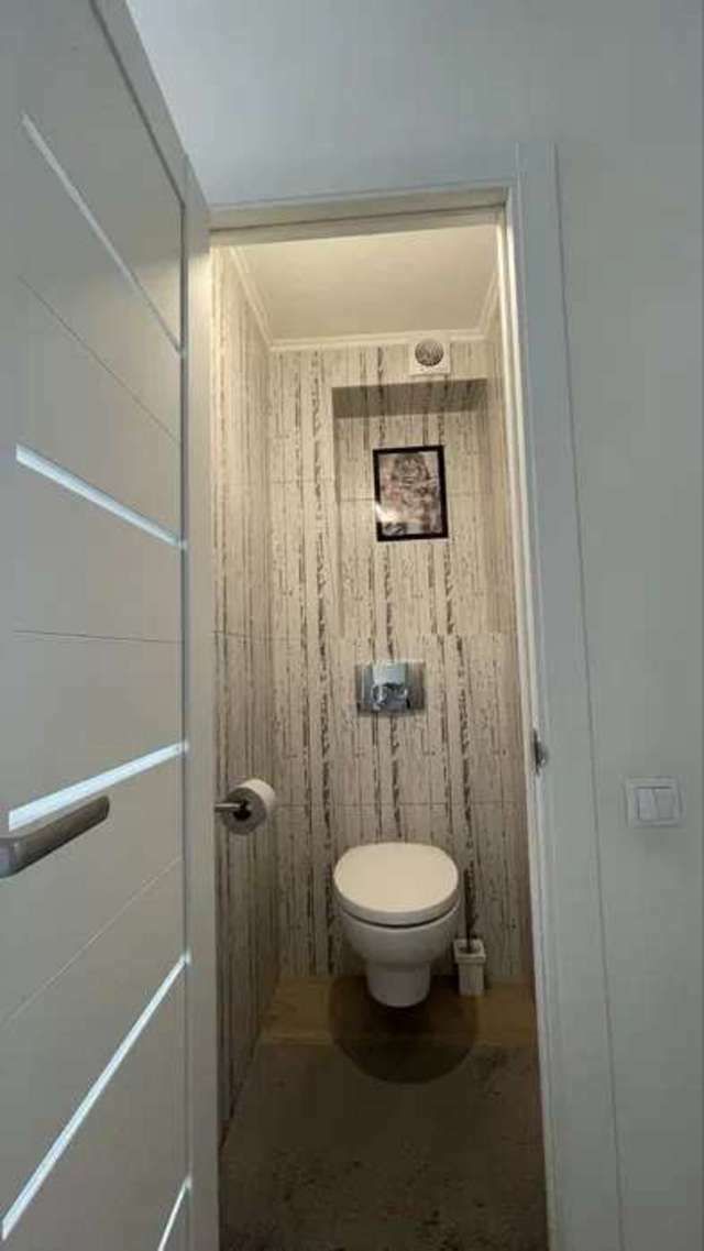 1834072540582700