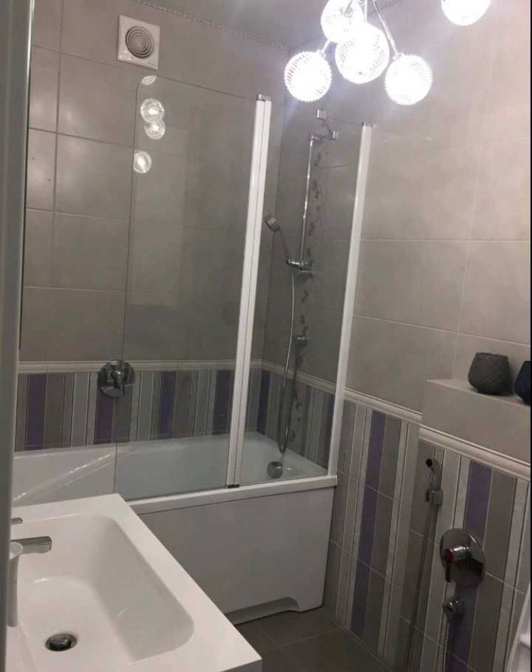 1733190280372701