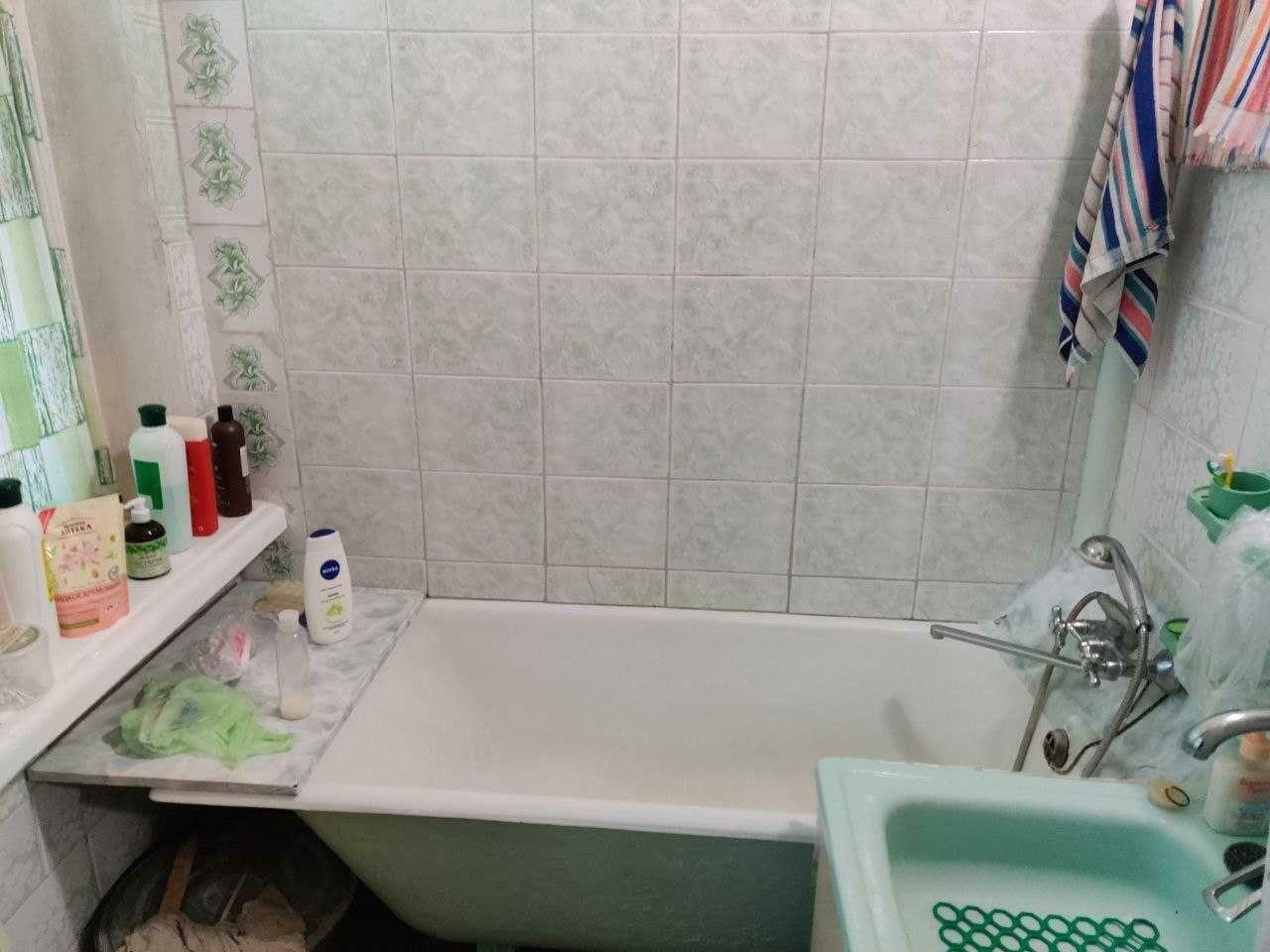 1837518943274701