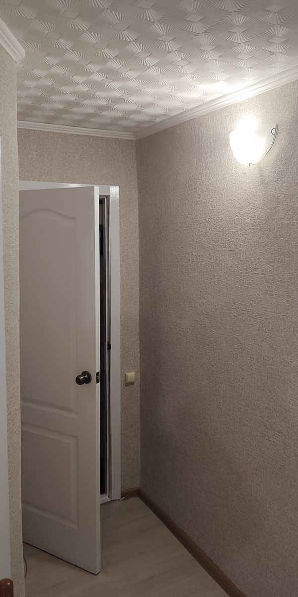 1776008272546702