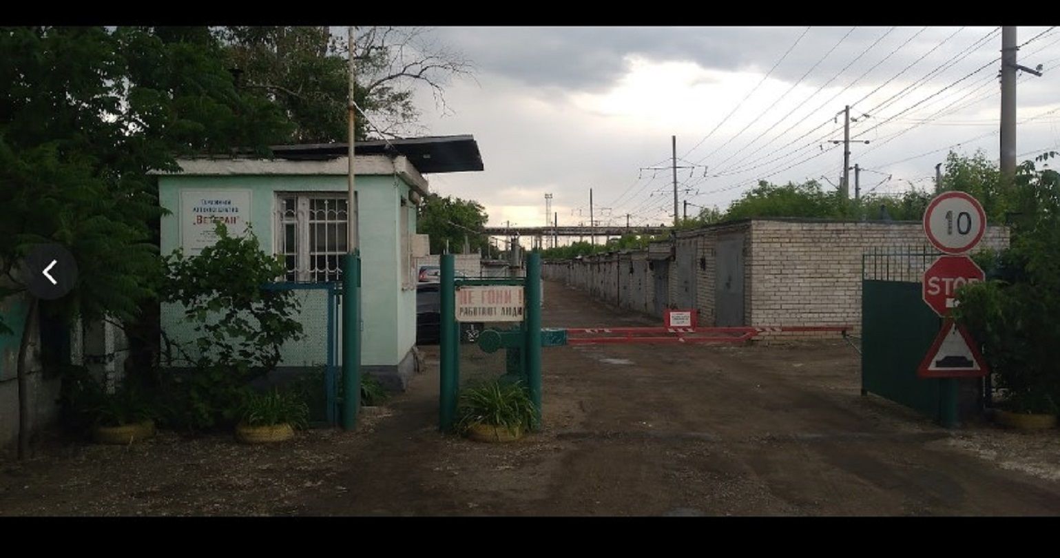 1835367462064702