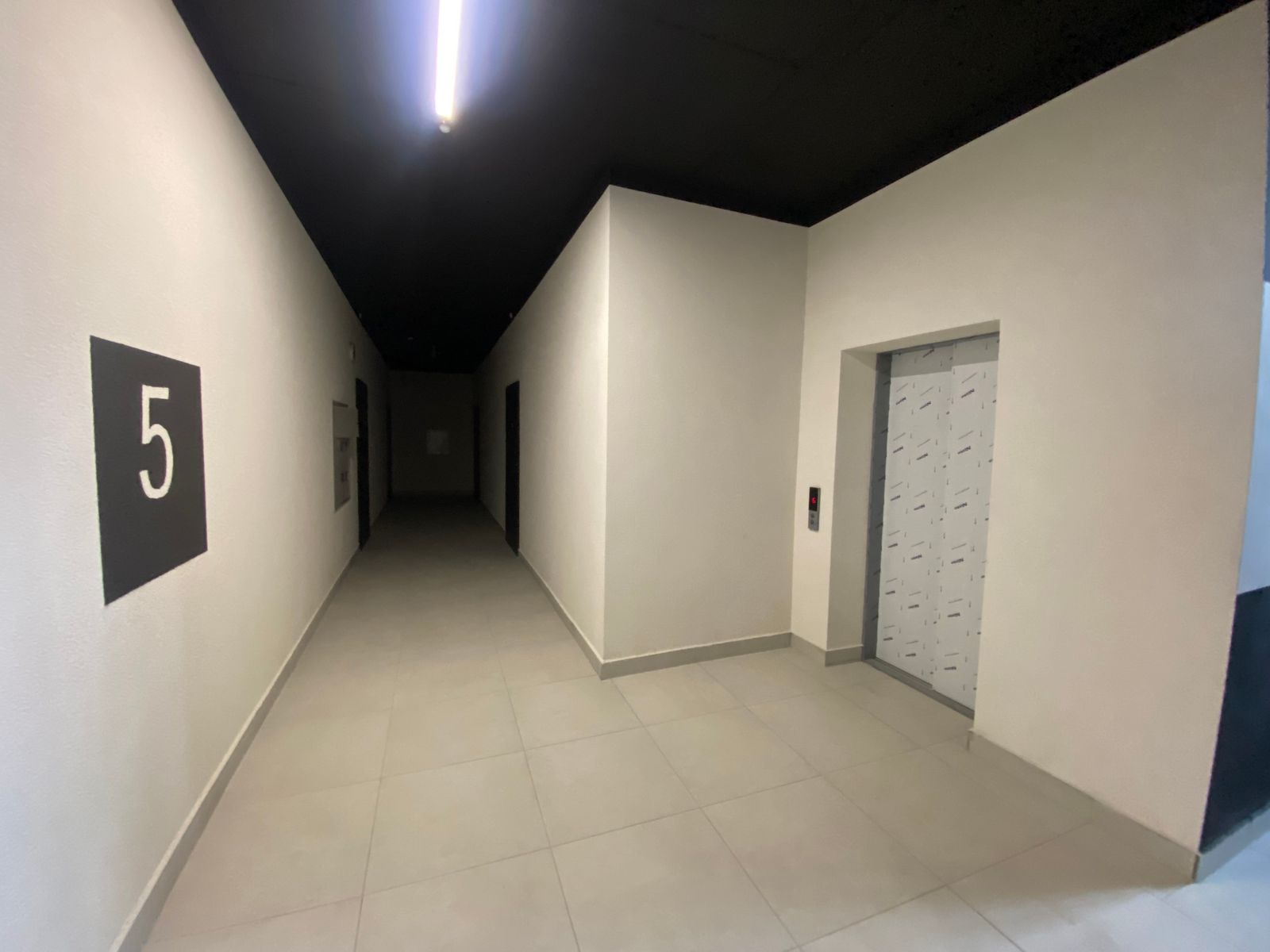 1831619073864703