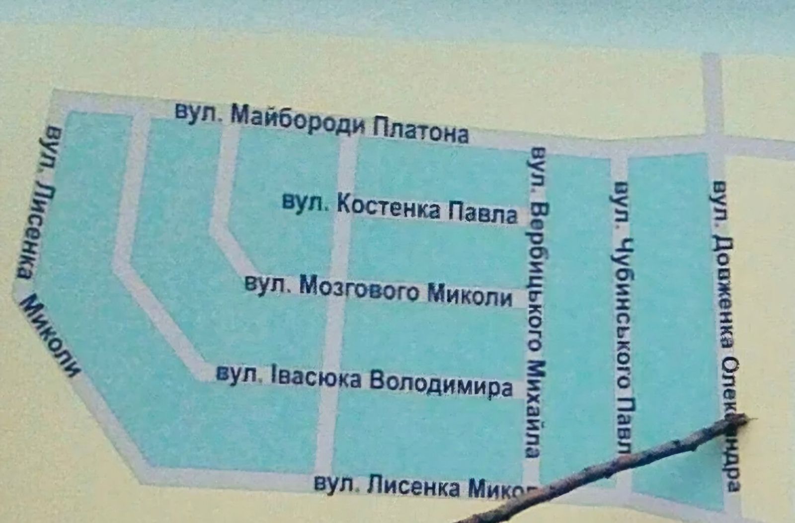 1835082995948704